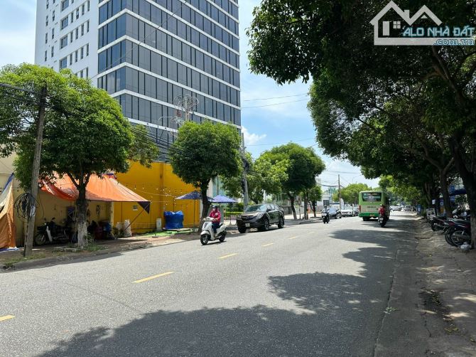 Bán nhà mặt tiền Phan Trung gần VinCom, Tân Mai, Biên Hòa, Đồng Nai, 140m2, giá 20 tỷ 500. - 4