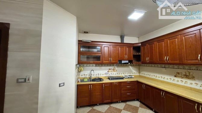 Bán Nhà 4 Tầng Ô Tô Tránh Kinh Doanh, 20M Ra Mặt Cầu Giấy, DT 132/140M MT 7.5M Giá 42.5Tỷ - 4