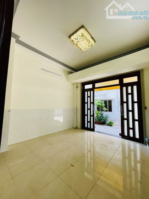 BÁN CĂN GÓC 2 MẶT HẺM XE TẢI – SÁT MẶT TIỀN PHAN HUY ÍCH – GẦN EMART – 3 TẦNG – 4PN 5 TỶ - 4