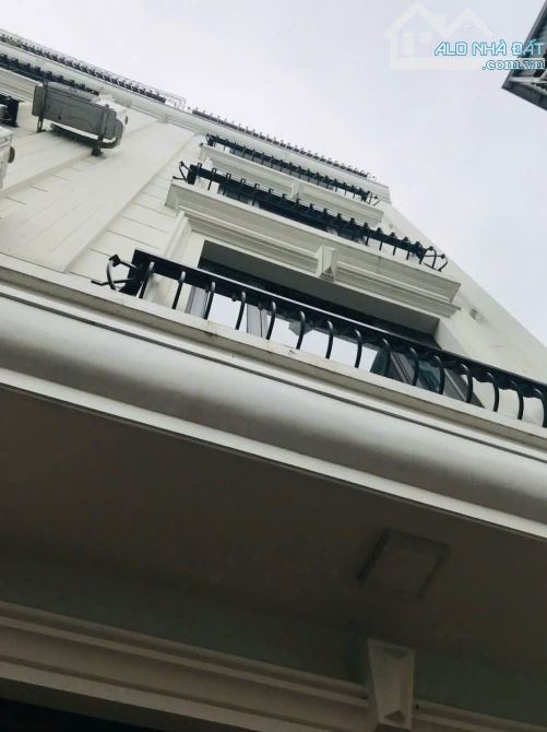 Cho thuê nhà phố Nguyễn Lam, phúc Đồng, Long Biên 8 triệu, 34 m ,4 tầng,3 PN, full NT,Ô TÔ - 4