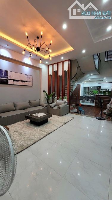 NHÀ HOÀNG ĐỨC LƯƠNG - 100M2 - 4 TẦNG - GẦN BIỂN - NHÀ KIÊN CỐ GẦN VINCOM - 12.7 TỶ - 4