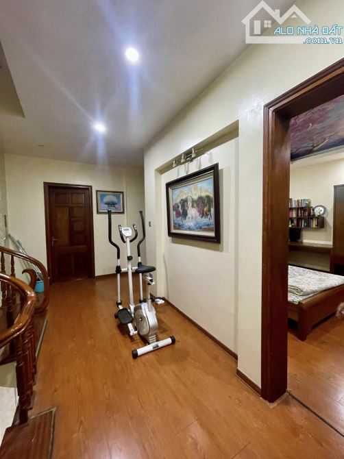 264 Nguyễn Trãi - Lô góc, 3 thoáng, ngõ ô tô, cổng trường ĐH - 95m2, 5 tầng TM - 24.5tỷ. - 4