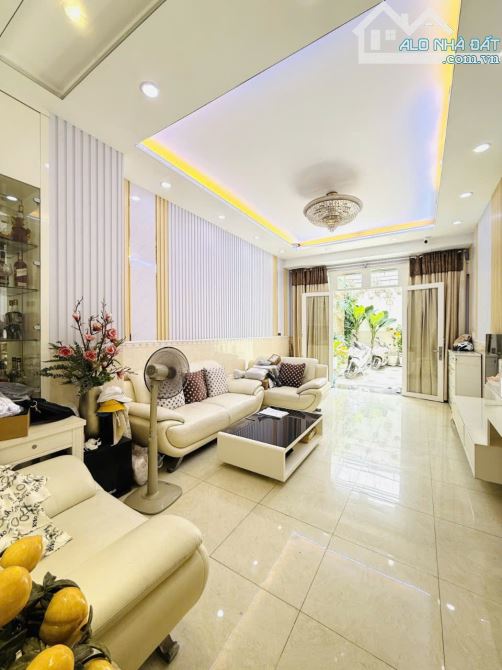 Siêu Hiếm nhà mặt tiền Kinh Doanh Hương Lộ 2 gần ngã tư 4 xã 200m2,4 Tầng Nhỉnh 19 tỷ - 4