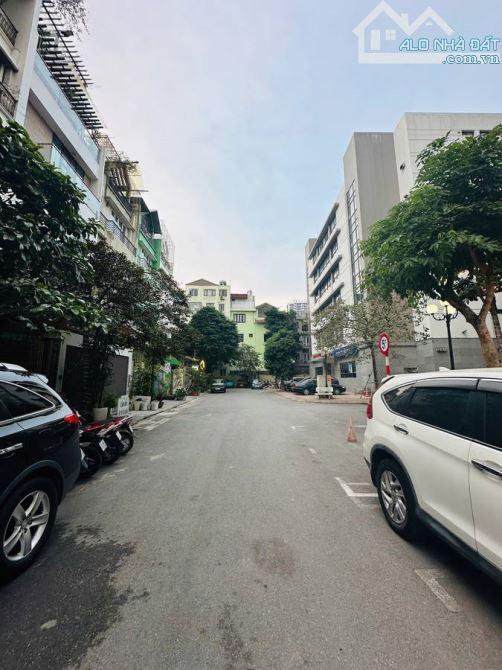 Bán nhà đường Nguyễn Trãi, Thanh Xuân, nhà cực đẹp, nội thất sang trọng. - 5