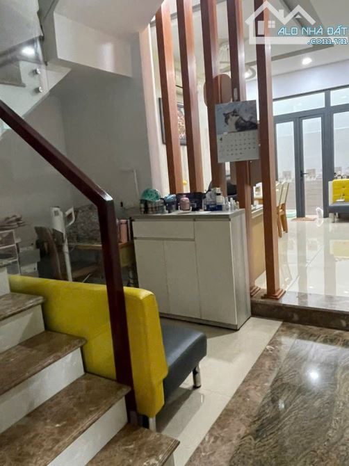 🏡 BÁN GẤP BIỆT THỰ GÒ VẤP - GARAGE XE HƠI- PHÂN LÔ ĐỒNG BỘ - 146M2  - VIEW CÔNG VIÊN - 5