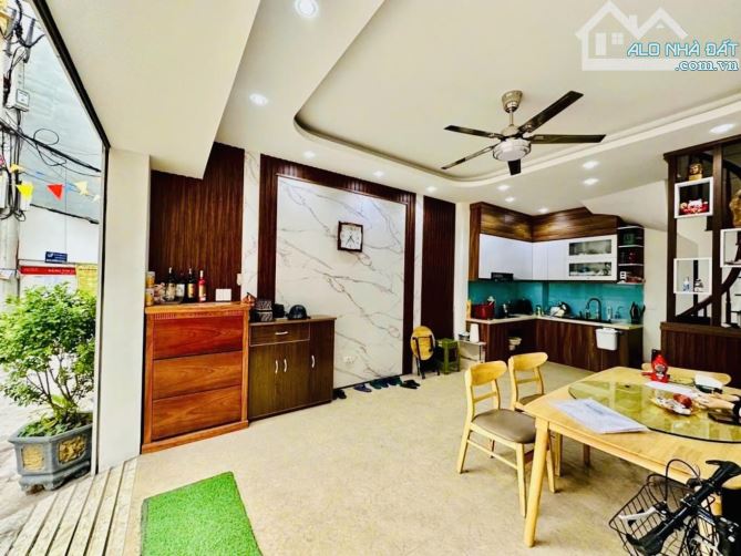 Đại Cát -Liên Mạc-Bắc Từ Liêm 5 Tầng Dân Xây Cực Chắc Chắn DT 40m .Ô Tô Vào Nhà .6,5 Tỷ - 5