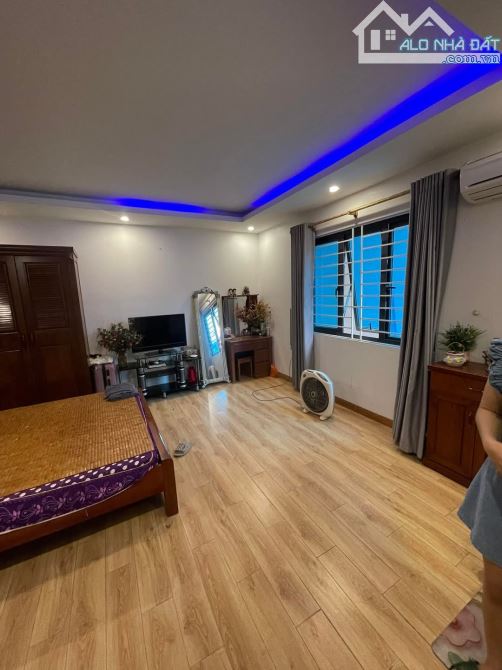 BÁN NHÀ LÔ GÓC PHÚC LỢI LONG BIÊN 5.3 TỶ 39 m 5 tầng ngõ rộng Kinh Doanh gần Việt Hưng - 6