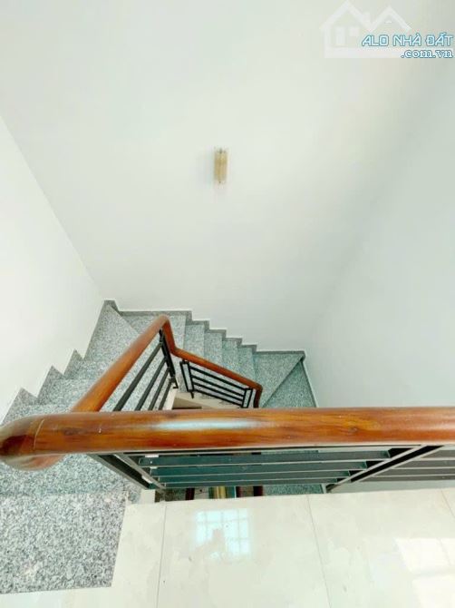 Nhà 3 Tầng đường THẠNH LỘC 51 phường THẠNH LỘC, Q12,dt 51m2(4,7mx12m)💵4,2 tỷ - 6