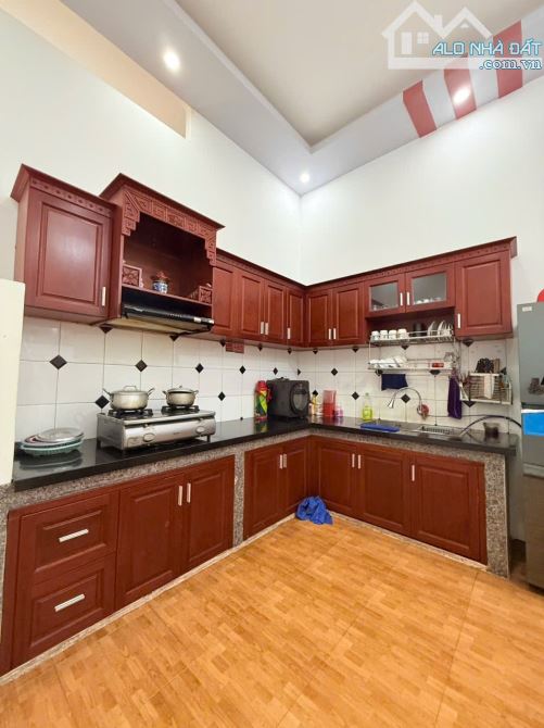 NHÀ 2 Lầu MT PHAN CHU TRINH - Ngay Trần Nhật Duật KD sầm Uất - Kiên cố đẹp như hình 16tỷ - 6