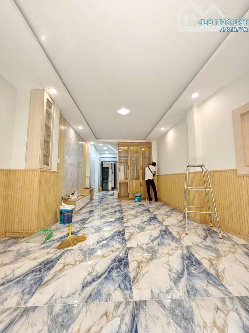 Bán nhà đẹp 2 lầu gần HXH đường Dương Bá Trạc P.2 Quận 8 - 6
