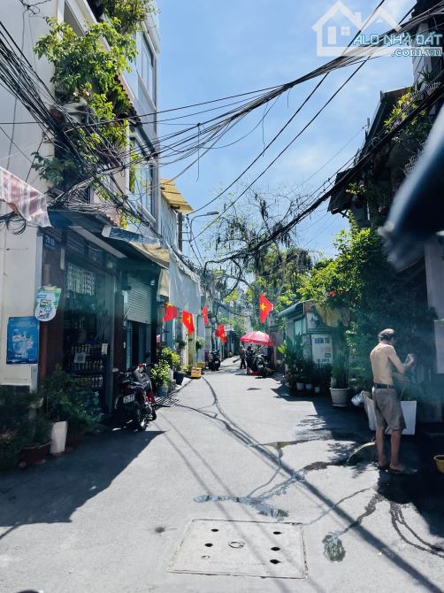 BÁN NHÀ GẦN EMART PHAN HUY ÍCH, HXH, 2 TẦNG ĐÚC, 65m2 SD, 3 TỶ 8 NHỈNH - 6