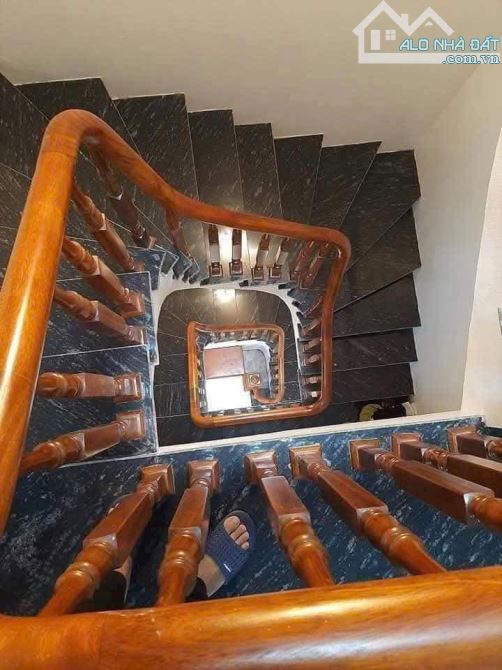 BÁN NHÀ LÔ GÓC PHÚC LỢI LONG BIÊN 5.3 TỶ 39 m 5 tầng ngõ rộng Kinh Doanh gần Việt Hưng - 7