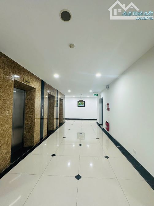 Chính chủ bán gấp chung cư Vip Toà Vimeco II- Nguyễn Chánh, Cầu Giấy. DT: 130m2, 3PN.10 tỷ - 7