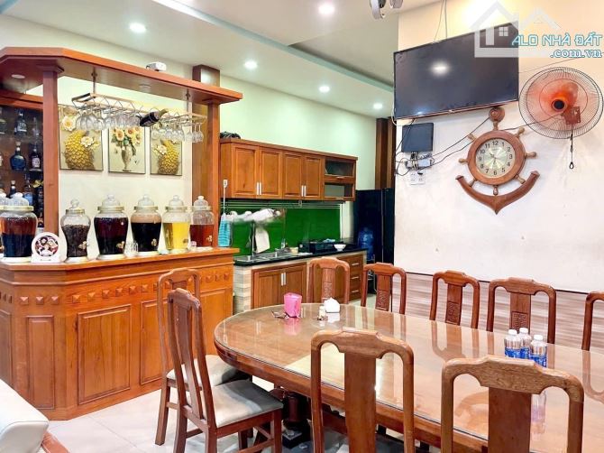 Bán nhà Mặt Tiền Kinh Doanh sầm uất Chợ Gò Xoài,166m2 ( 4.8/9 x 26 ) 4Tầng, thu nhập 50tr - 7