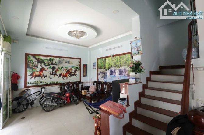 Nhà 3 Tầng  đường THẠNH LỘC 37, phường THẠNH LỘC, Q12, dt 53m2 (5mx11m)💵5,4tỷ - 8