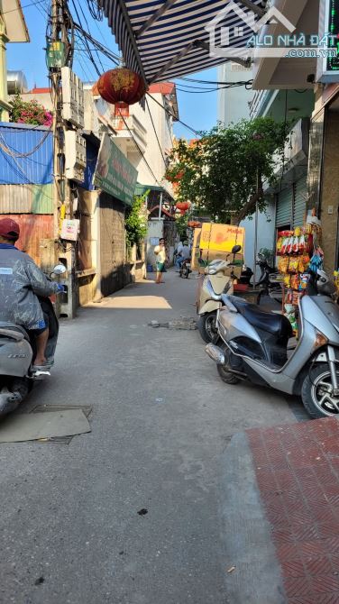 Bán đất chợ Tự Khoát, Ngũ Hiệp_ 77m2_ ô tô tránh, kinh doanh