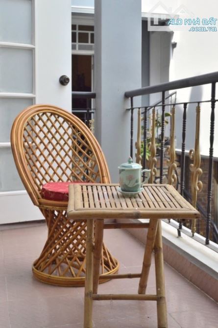 BIỆT THỰ TRUNG TÂM QUẬN 1 - 333M² DÒNG TIỀN 3.000 USD/ THÁNG, VỪA Ở KINH DOANH SIÊU TỐT. ,