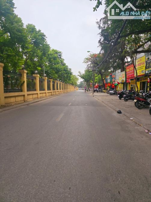 BÁN NHÀ PHÂN LÔ LÔ PHỐ TRẦN TỬ BÌNH CẦU GIẤY 20 TỶ 60M2 MT 4,5M 5T Ô TÔ TRÁNH KINH DOANH T