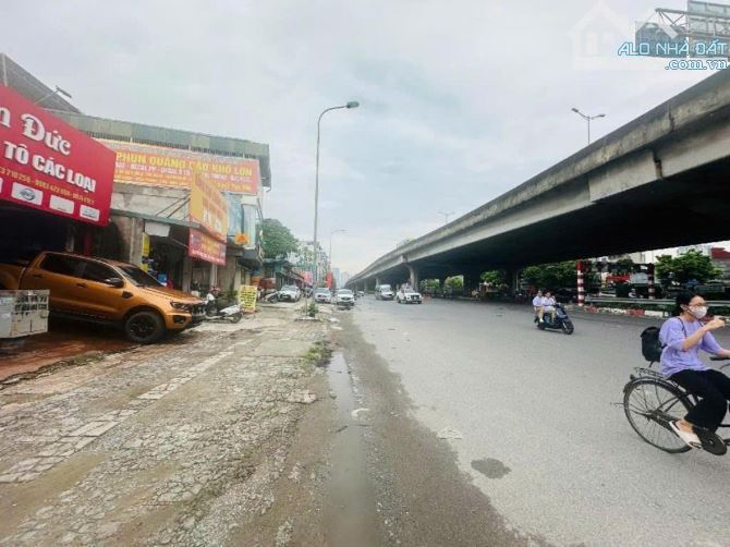 BÁN ĐẤT TẶNG NHÀ CẤP 4 MẶT ĐƯỜNG NGUYỄN XIỂN, THANH XUÂN , DT 100m GIÁ ĐẦU TƯ TỐT
