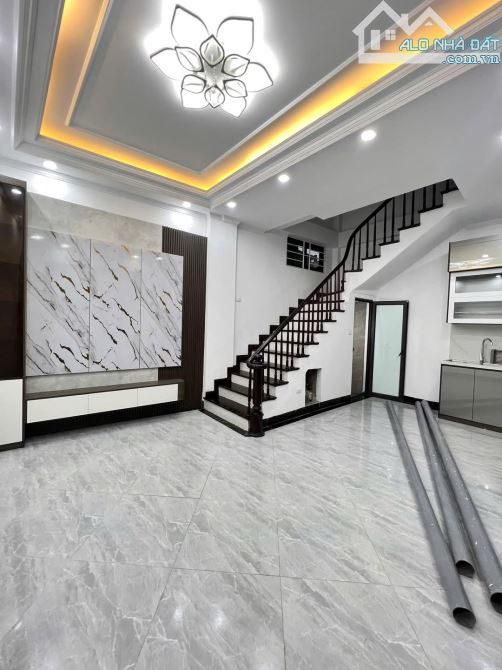 CẦN BÁN NHANH NHÀ ĐẸP TRUNG TÂM HOÀNG MAI – GẦN PHỐ – LÔ GÓC 2 MẶT THOÁNG