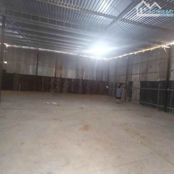 cho thuê kho đường đẹp mọi ngành nghề 2 sẹc ngắn vĩnh lộc