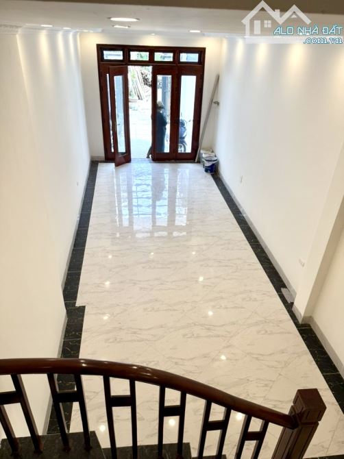🏡 BÁN NHÀ HOA LÂM – 83m² x 5 TẦNG – THANG MÁY – Ô TÔ TRÁNH – DÒNG TIỀN ỔN ĐỊNH