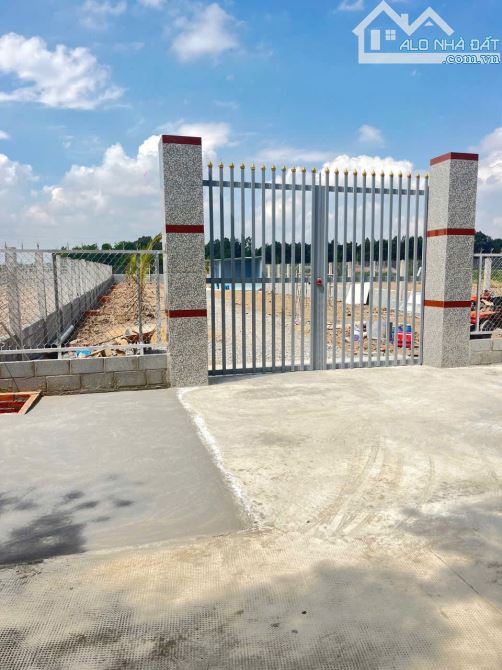 1240m2 có 200 thổ nhà vuờn Thạnh Đức_Bến Lức_long an 2,9 tỷ rẻ đẹp view kênh