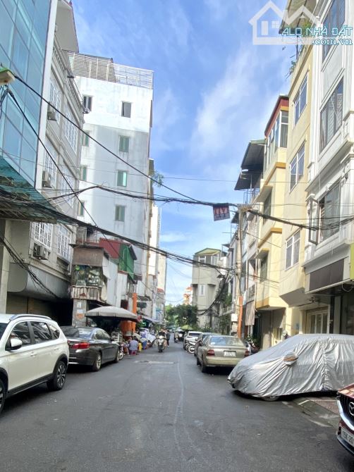 BÁN NHÀ MẶT PHỐ ĐÔNG CÁC, kinh doanh mọi loại hình. 63m2, mt 4m, 5 tầng thang máy.