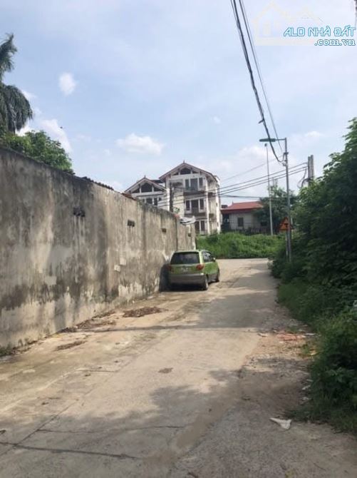 CHỦ NHÀ VỠ NỢ CẦN BÁN GẤP  MẢNH ĐẤT VÀNG TRONG NGÔI LÀNG CỔ