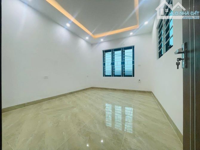 BÁN NHÀ NGỌC TRỤC - 5 TẦNG CỰC HIẾM KHU VỰC - GIÁ SỐC