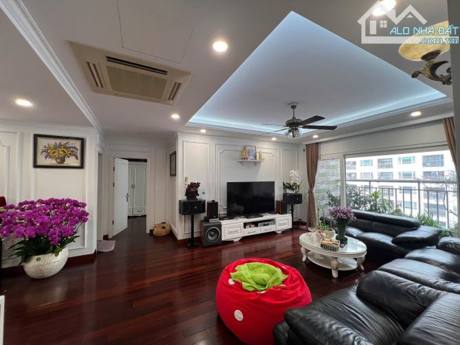 Bán căn số 1 diện tích 169m toà tháp đôi 28 tầng làng quốc tế thăng long