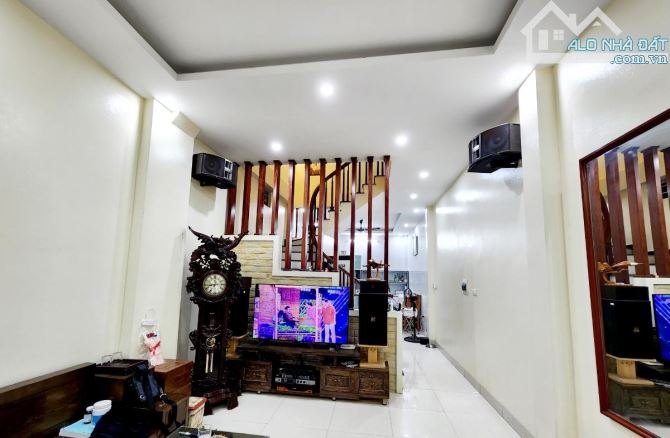 Bán nhà riêng, 3 tầng ở Văn La, Hà Đông, 61m2 gần ô tô, gần chợ, nhir 7 tỷ đại học
