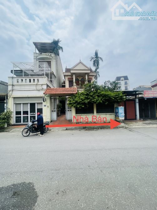 Bán nhà nguyễn gia Bông Ngọc Thụy - Long Biên 177m2 xây 2 tầng , đường 3 ô tô tránh