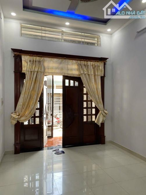 BÁN NHÀ 3 TẦNG BTCT – KHU PHÂN LÔ PHƯỚC LONG B, Q9 – HẺM XE HƠI NHỈNH 7 tỷ.