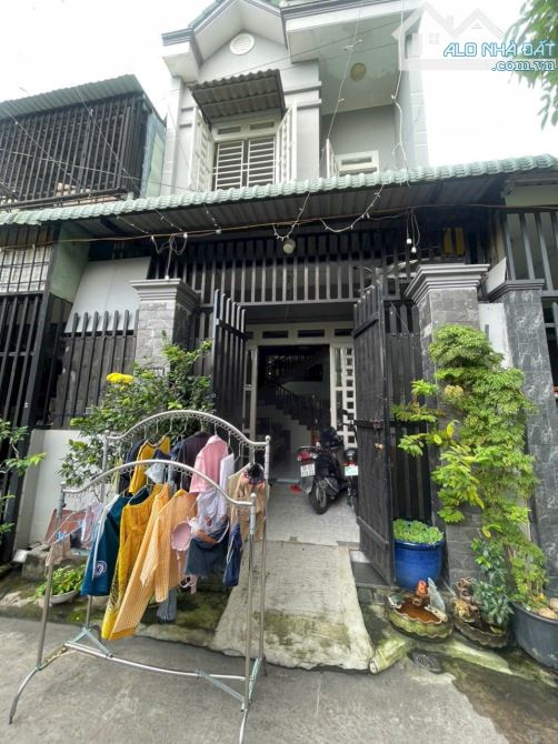 Bán nhà hẻm xe hơi sau siêu thị BigC Go Dĩ An Đông Hoà, trệt lầu ngang 4.7m