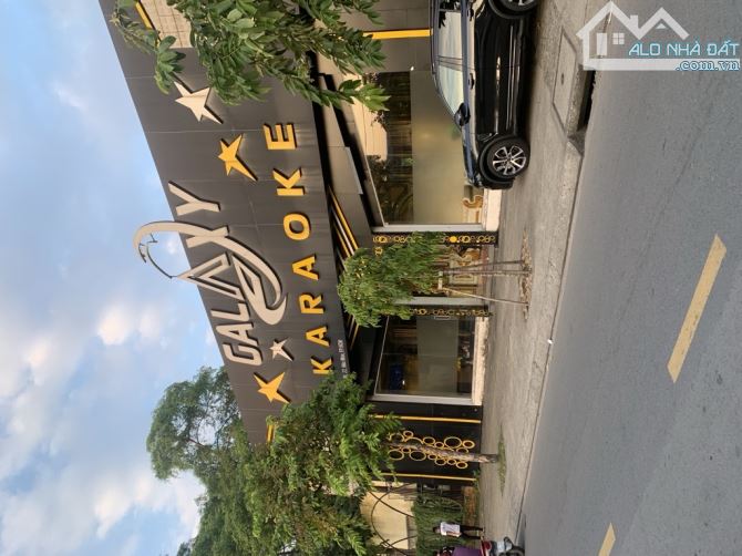 BÁN ĐẤT MTKD SONG HÀNH - 8X64M - VỊ TRÍ VÀNG - HỘI TỤ NHÀ HÀNG - BEER CLUB - KARAOKE -18TỶ