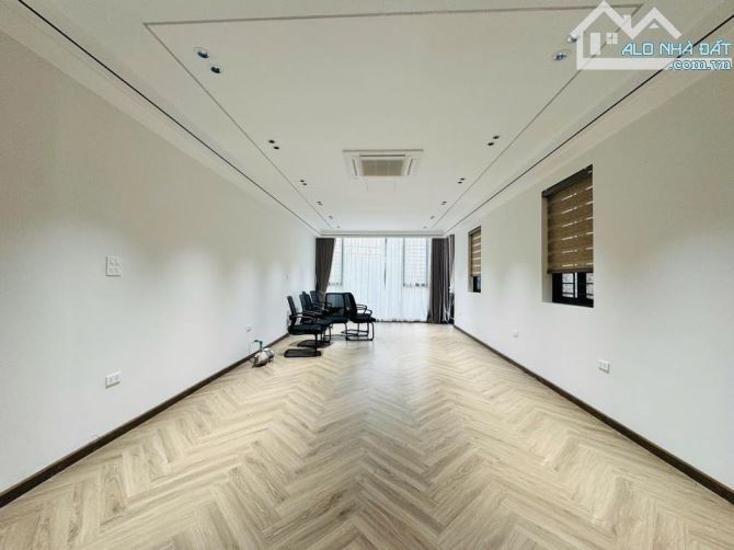 Bán nhà mặt phố Đông Các, Đống Đa 45m, 5 tầng, mt 5.8m. Giá: 33.9 tỷ