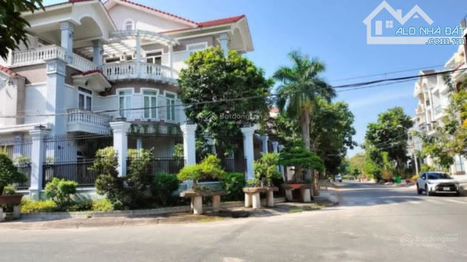BÁN BIỆT THỰ 3 TẦNG, MẶT TIỀN NB BÌNH HƯNG, SÁT TẠ QUANG BỬU, QUẬN 8, LÔ GÓC 141 m2, 14.2