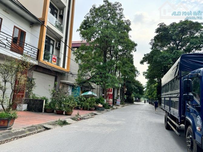 BÁN ĐẤT KIM CHUNG LÔ DUY NHẤT 78M TRỤC KINH DOANH VỈA HÈ