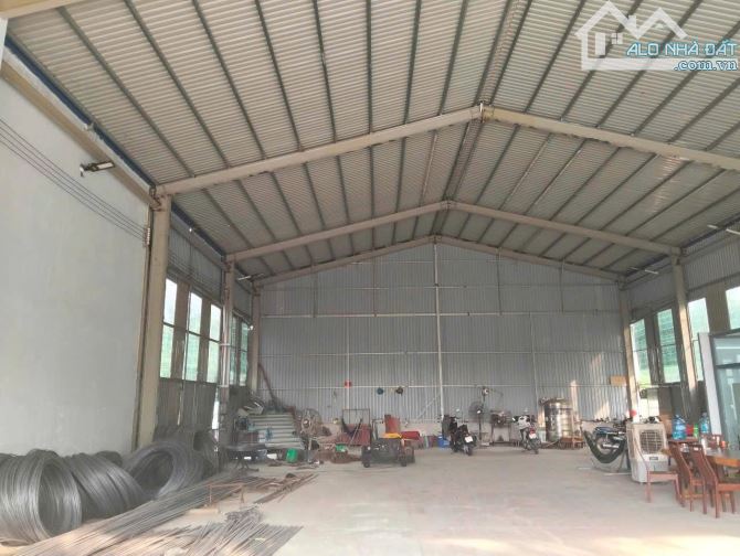Nhà kho mặt tiền Nguyễn Thị Rành, xã Trung Lập Hạ tổng dt 2221m2 giá 19 tỷ