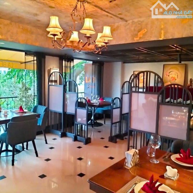 Bán nhà mặt Âu Cơ-Phường Nhật Tân- Tây Hồ- Hà Nội 388m2x6T, View trực tiếp thung lũng hoa