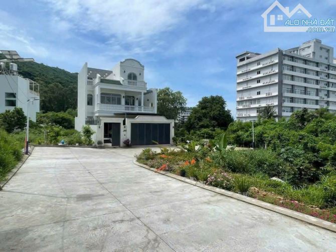 BÁN GẤP LÔ ĐẤT BIỆT THỰ TRẦN PHÚ_NGANG 10M_XÂY DỰNG 4 TẦNG_SỔ SẴN SANG TÊN_CHỈ 11 TỶ
