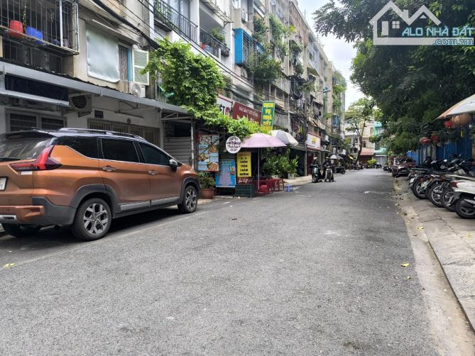 Bán Gấp Chung Cư Cách Mạng Tháng 8, 64m2, 2 PN , Căn Góc& Ban và Ban Công , Giá 3,1 Tỷ
