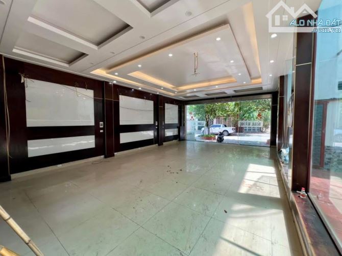CẦN BÁN CĂN NHÀ 3 TẦNG MẶT ĐƯỜNG NGÔ SĨ LIÊN - KHU ĐTM HOÀ VƯỢNG - TP NAM ĐỊNH: