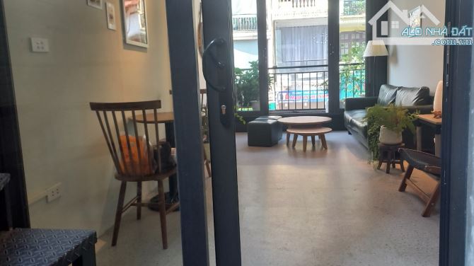 Bán nhà ở trong ngõ Hàng Đường, 70m2, 3 tầng, 22 tỷ, kinh doanh