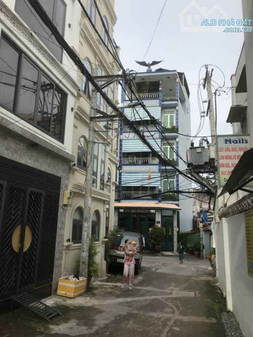 NHÀ ĐẸP NƠ TRANG LONG – 82M² – 4 TẦNG – HẺM XE TĂNG – KHÔNG LỘ GIỚI - 12 TỶ TL