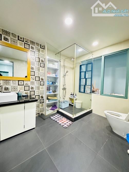 TLCChủ- Biệt Thự Ngang 8M Trung Tâm Bình Thạnh 4 tầng 120m2 6PN Sân Vườn, Hồ Cá Koi.Hẻm To - 10