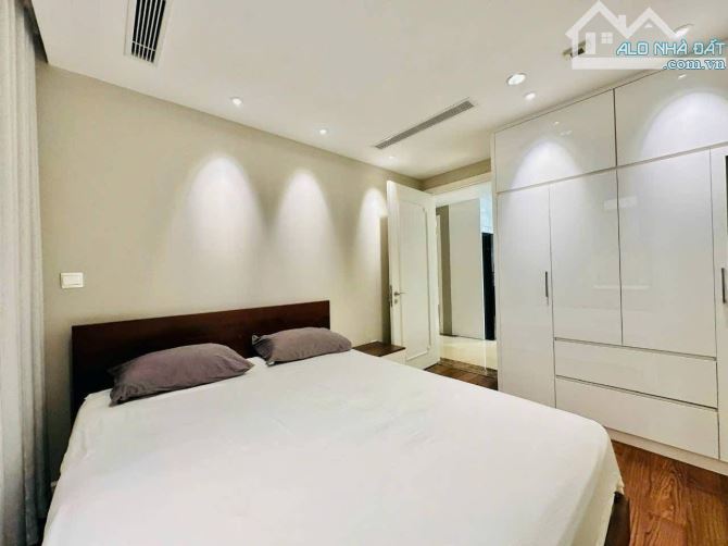 CĂN HỘ ĐẲNG CẤP 5 SAO -  VIEW HỒ TÂY  - VỊ TRÍ MẶT PHỐ - GIAO THÔNG THUẬN LỢI - 5 TẦNG HẦM - 11
