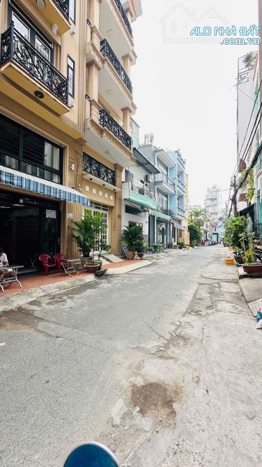 HOT! Bán nhà 5 tầng HXH tại Nguyễn Hồng Đào, P14, TB, 4 x 17m - CN 63m2, giá chỉ 11.8 Tỷ - 1