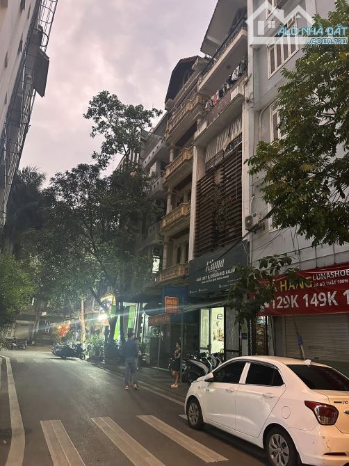 Bán nhà Nguyễn Tuân Thanh Xuân. Sổ 60m, 5 tầng, MT5m Giá 26 tỷ Kinh doanh tốt+ Ô tô tránh - 1